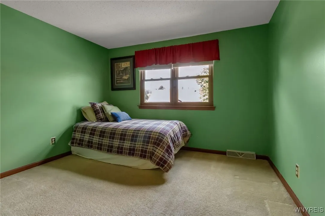 111 Cimarand Drive, Amherst, New York 14221, Amherst, New York 14221, 3 Bedrooms Bedrooms, 6 Rooms Rooms,2 BathroomsBathrooms,Residential,For Sale,111 Cimarand Drive, Amherst, New York 14221,B1631621