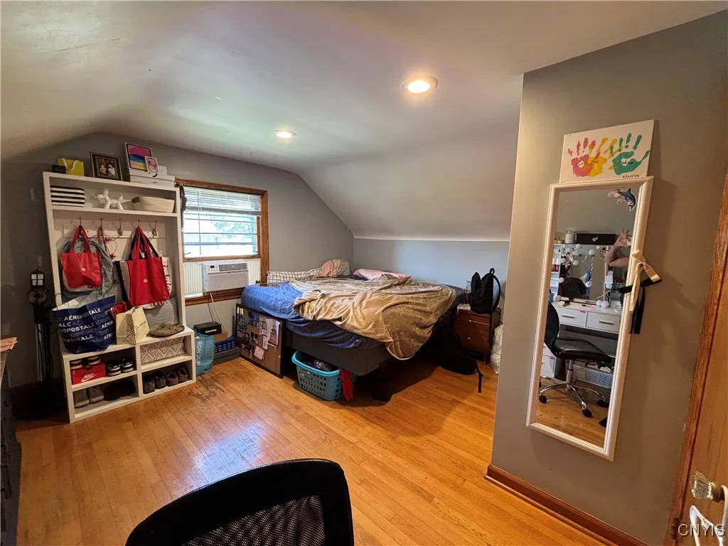 4 Case Avenue, Auburn, New York 13021, Auburn, New York 13021, 4 Bedrooms Bedrooms, 6 Rooms Rooms,1 BathroomBathrooms,Residential,Closed,4 Case Avenue, Auburn, New York 13021,0,S1630882