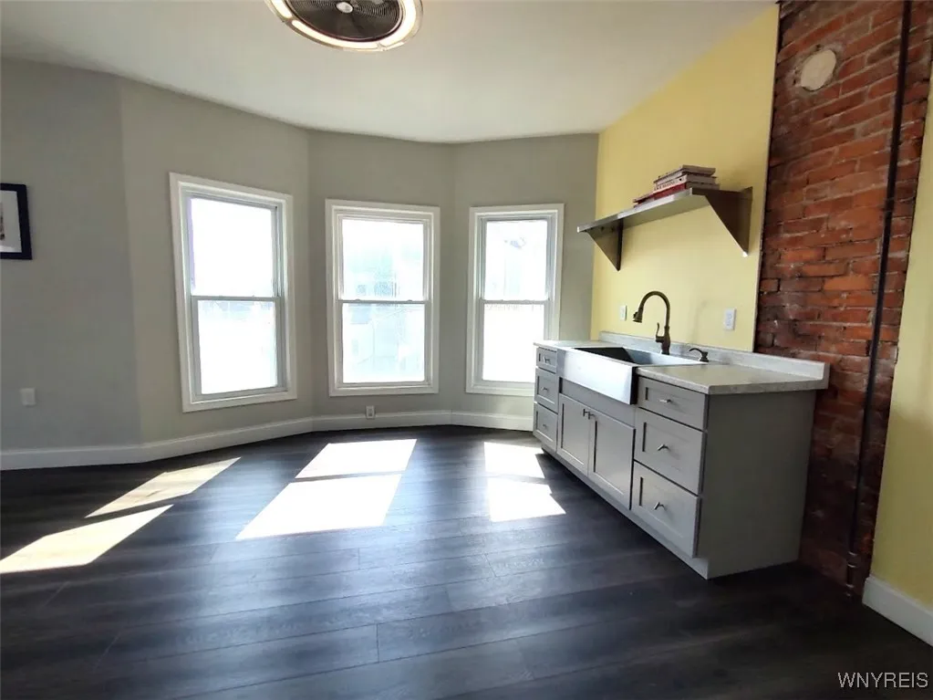 543 South Park Avenue, Buffalo, New York 14204, Buffalo, New York 14204, 2 Bedrooms Bedrooms, ,Residential,For Sale,543 South Park Avenue, Buffalo, New York 14204,B1631719