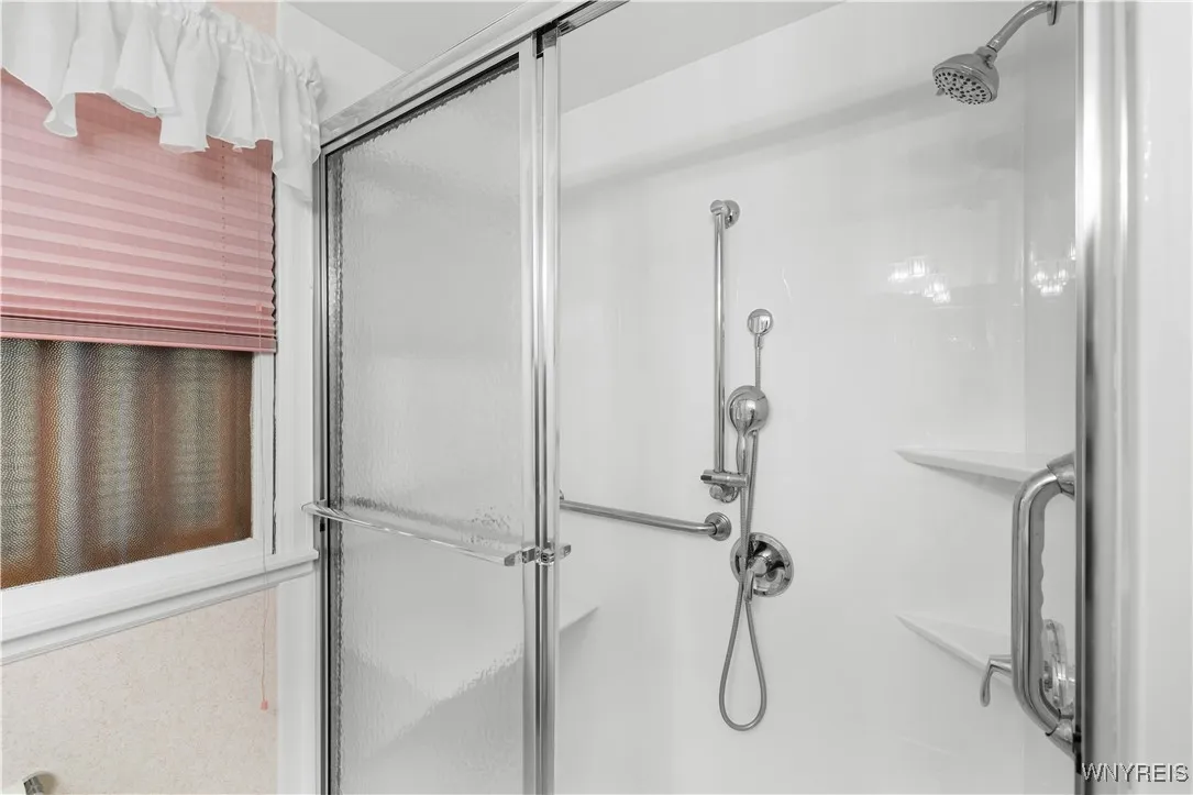 172 Lorfield Drive, Amherst, New York 14226, Amherst, New York 14226, 3 Bedrooms Bedrooms, 6 Rooms Rooms,1 BathroomBathrooms,Residential,Closed,172 Lorfield Drive, Amherst, New York 14226,0,B1630821