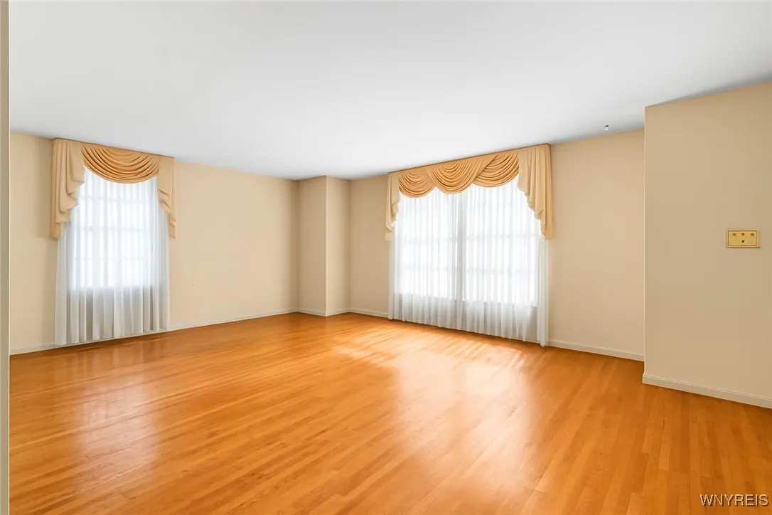 172 Lorfield Drive, Amherst, New York 14226, Amherst, New York 14226, 3 Bedrooms Bedrooms, 6 Rooms Rooms,1 BathroomBathrooms,Residential,Closed,172 Lorfield Drive, Amherst, New York 14226,0,B1630821