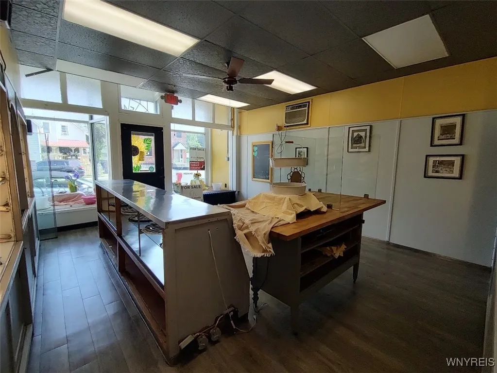 543 South Park Avenue, Buffalo, New York 14204, Buffalo, New York 14204, 5 Rooms Rooms,Commercial Sale,For Sale,543 South Park Avenue, Buffalo, New York 14204,B1631751