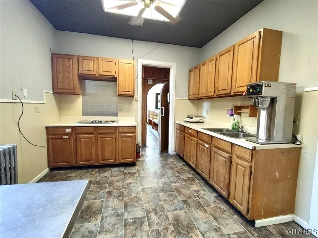 543 South Park Avenue, Buffalo, New York 14204, Buffalo, New York 14204, 5 Rooms Rooms,Commercial Sale,For Sale,543 South Park Avenue, Buffalo, New York 14204,B1631751