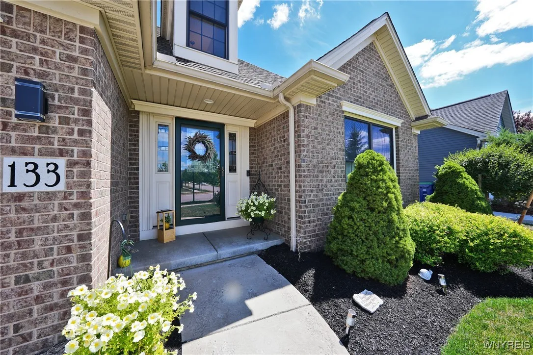 133 Boxelder Lane, Amherst, New York 14228, Amherst, New York 14228, 4 Bedrooms Bedrooms, 7 Rooms Rooms,3 BathroomsBathrooms,Residential,Closed,133 Boxelder Lane, Amherst, New York 14228,0,B1631090