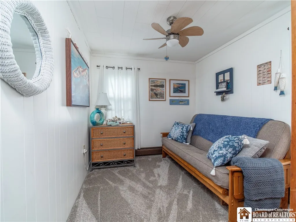 2nd bedroom on the front side of the house