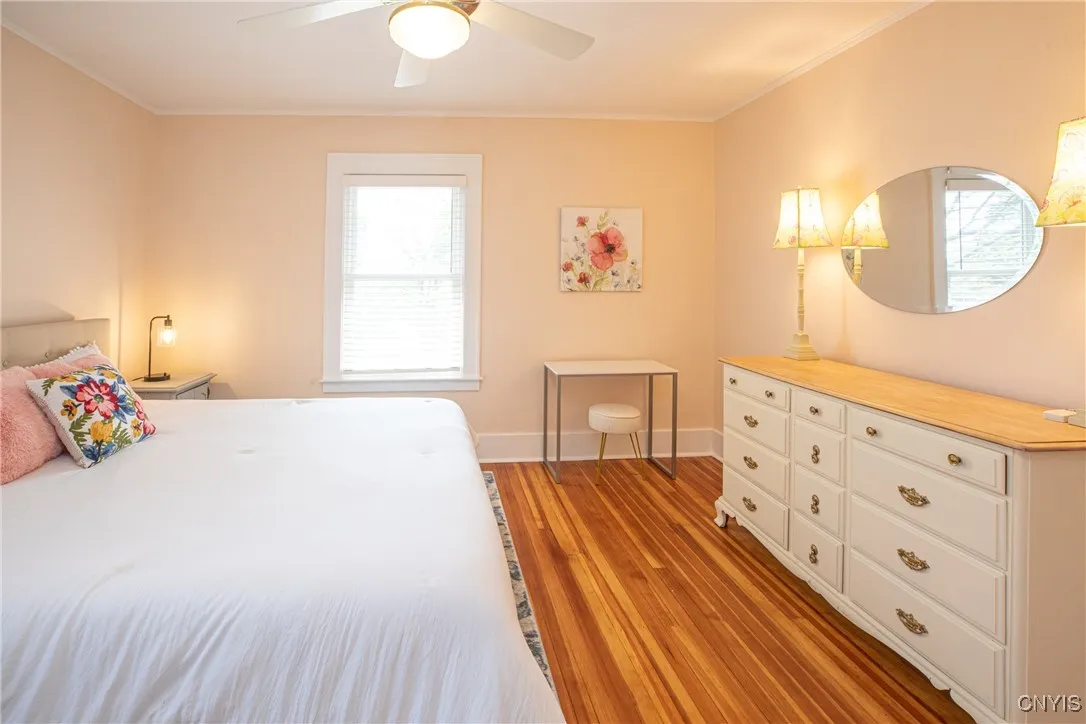 57 East Lake Street, Skaneateles, New York 13152, Skaneateles, New York 13152, 4 Bedrooms Bedrooms, 8 Rooms Rooms,2 BathroomsBathrooms,Residential Lease,For Rent,57 East Lake Street, Skaneateles, New York 13152,0,S1631776