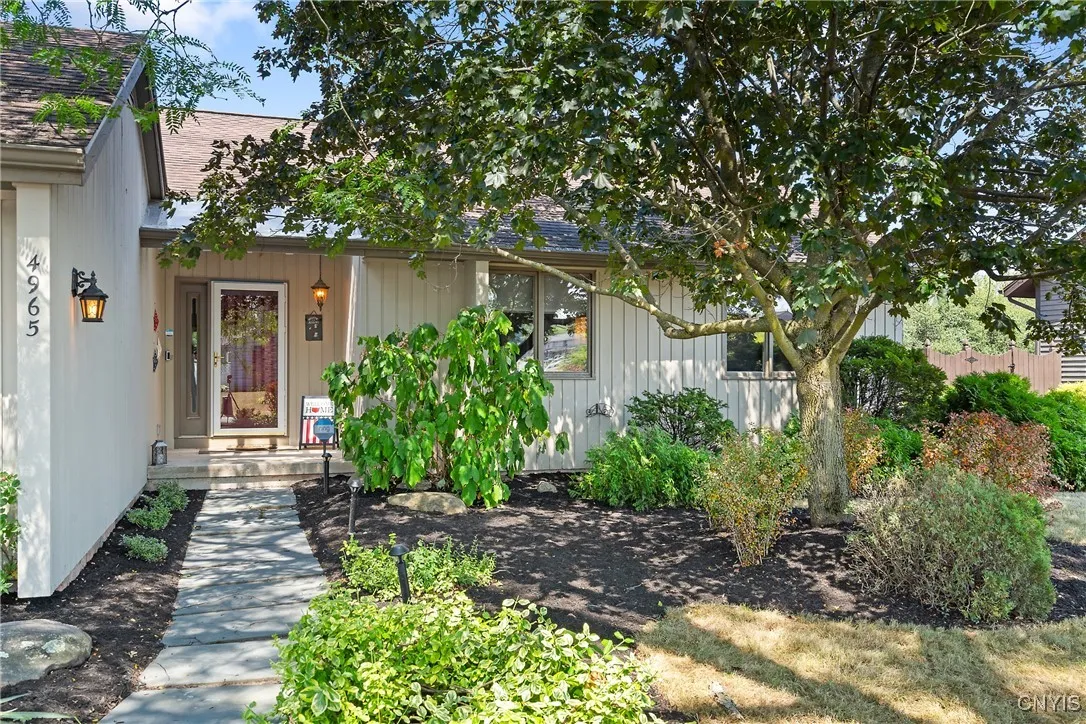 4965 Moses Drive, Clay, New York 13090, Clay, New York 13090, 3 Bedrooms Bedrooms, 6 Rooms Rooms,2 BathroomsBathrooms,Residential,Closed,4965 Moses Drive, Clay, New York 13090,0,S1625150