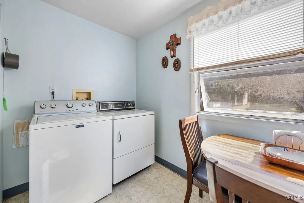 460 Lillian Avenue, Syracuse, New York 13206, Syracuse, New York 13206, 3 Bedrooms Bedrooms, 12 Rooms Rooms,2 BathroomsBathrooms,Residential,For Sale,460 Lillian Avenue, Syracuse, New York 13206,0,S1631415