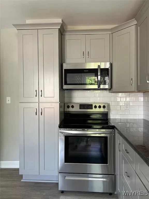 224 Vermont Street, Buffalo, New York 14213, Buffalo, New York 14213, 2 Bedrooms Bedrooms, 5 Rooms Rooms,1 BathroomBathrooms,Residential Lease,For Rent,224 Vermont Street, Buffalo, New York 14213,B1631797