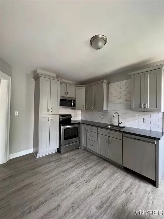224 Vermont Street, Buffalo, New York 14213, Buffalo, New York 14213, 2 Bedrooms Bedrooms, 5 Rooms Rooms,1 BathroomBathrooms,Residential Lease,For Rent,224 Vermont Street, Buffalo, New York 14213,B1631797