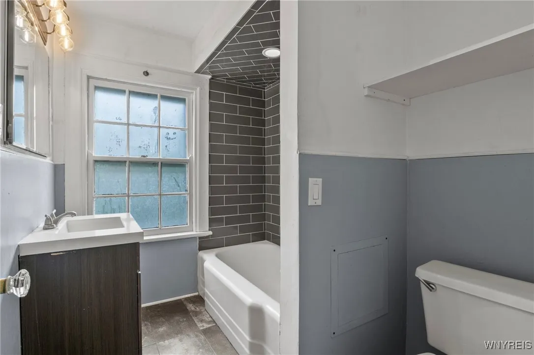 Full bath on second floor