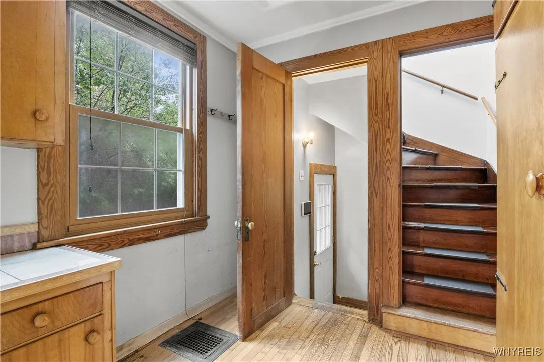Hallway/mudroom