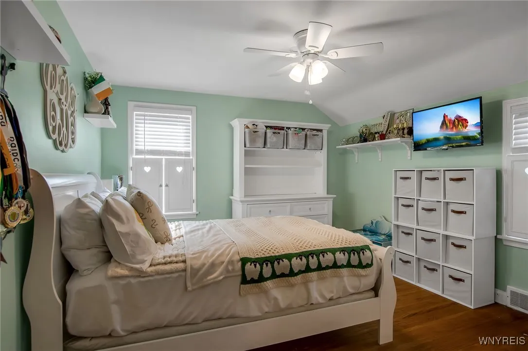 25 Brendel Avenue, Hamburg, New York 14075, Hamburg, New York 14075, 4 Bedrooms Bedrooms, 8 Rooms Rooms,2 BathroomsBathrooms,Residential,Closed,25 Brendel Avenue, Hamburg, New York 14075,0,B1631624