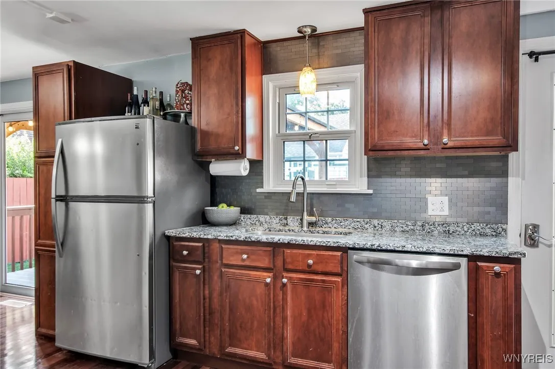 25 Brendel Avenue, Hamburg, New York 14075, Hamburg, New York 14075, 4 Bedrooms Bedrooms, 8 Rooms Rooms,2 BathroomsBathrooms,Residential,Closed,25 Brendel Avenue, Hamburg, New York 14075,0,B1631624