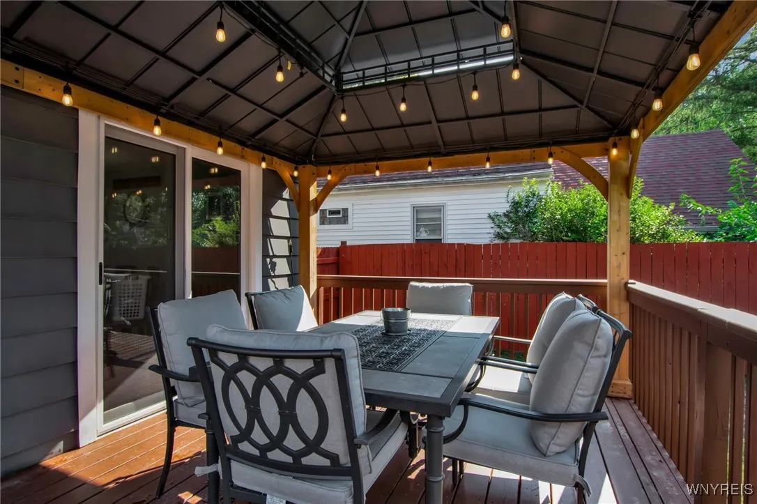 25 Brendel Avenue, Hamburg, New York 14075, Hamburg, New York 14075, 4 Bedrooms Bedrooms, 8 Rooms Rooms,2 BathroomsBathrooms,Residential,Closed,25 Brendel Avenue, Hamburg, New York 14075,0,B1631624