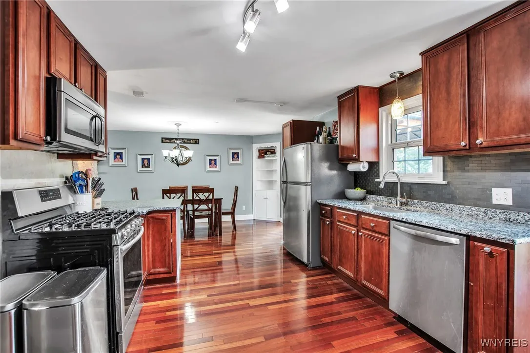 25 Brendel Avenue, Hamburg, New York 14075, Hamburg, New York 14075, 4 Bedrooms Bedrooms, 8 Rooms Rooms,2 BathroomsBathrooms,Residential,Closed,25 Brendel Avenue, Hamburg, New York 14075,0,B1631624
