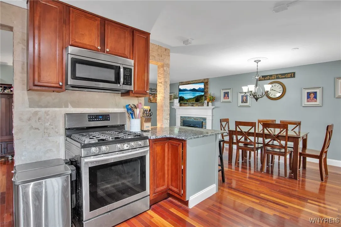 25 Brendel Avenue, Hamburg, New York 14075, Hamburg, New York 14075, 4 Bedrooms Bedrooms, 8 Rooms Rooms,2 BathroomsBathrooms,Residential,Closed,25 Brendel Avenue, Hamburg, New York 14075,0,B1631624