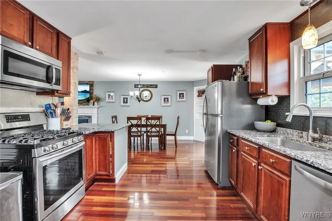 25 Brendel Avenue, Hamburg, New York 14075, Hamburg, New York 14075, 4 Bedrooms Bedrooms, 8 Rooms Rooms,2 BathroomsBathrooms,Residential,Closed,25 Brendel Avenue, Hamburg, New York 14075,0,B1631624