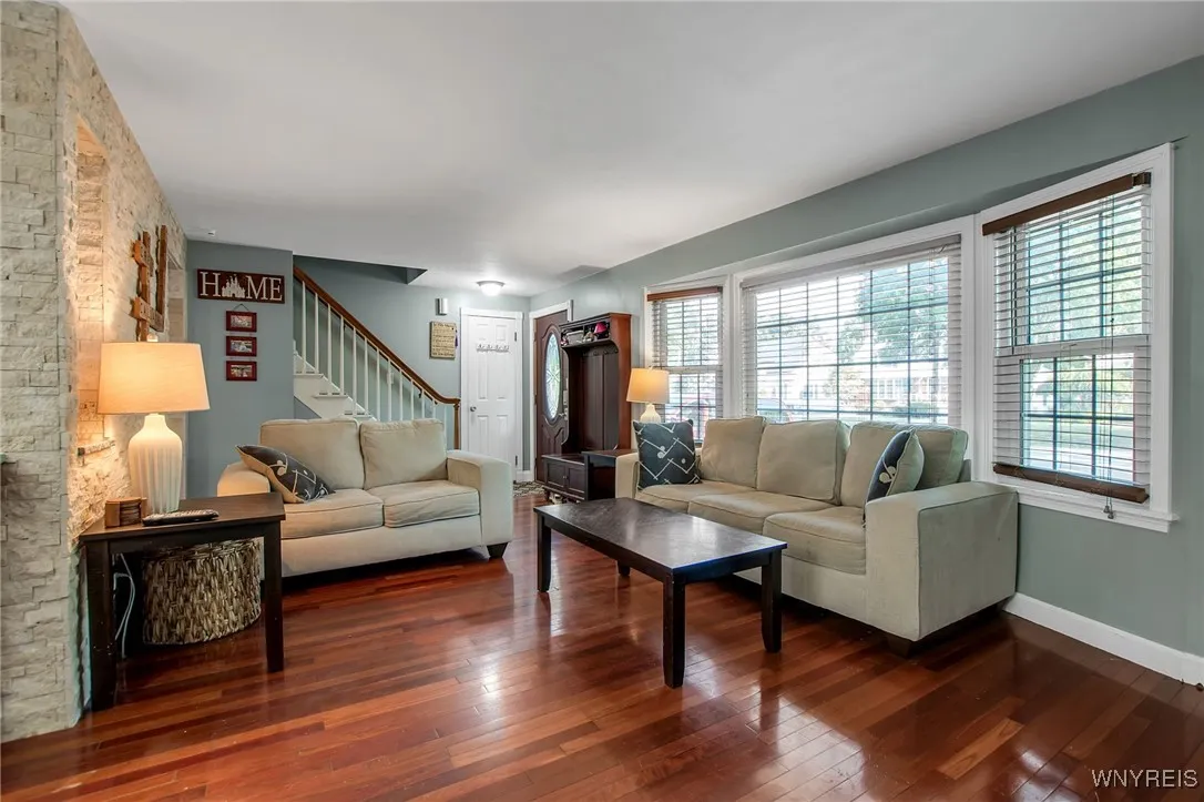 25 Brendel Avenue, Hamburg, New York 14075, Hamburg, New York 14075, 4 Bedrooms Bedrooms, 8 Rooms Rooms,2 BathroomsBathrooms,Residential,Closed,25 Brendel Avenue, Hamburg, New York 14075,0,B1631624