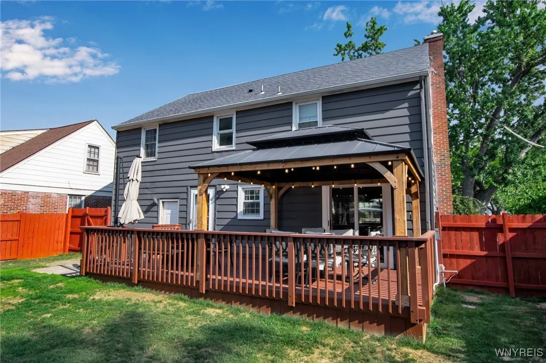 25 Brendel Avenue, Hamburg, New York 14075, Hamburg, New York 14075, 4 Bedrooms Bedrooms, 8 Rooms Rooms,2 BathroomsBathrooms,Residential,Closed,25 Brendel Avenue, Hamburg, New York 14075,0,B1631624