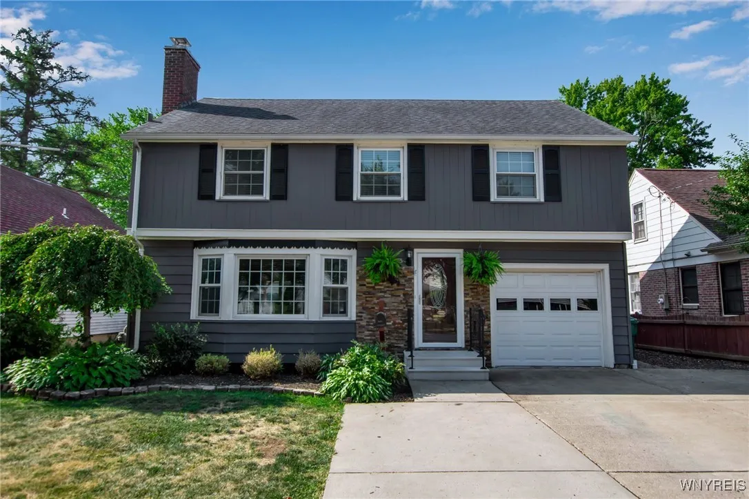 25 Brendel Avenue, Hamburg, New York 14075, Hamburg, New York 14075, 4 Bedrooms Bedrooms, 8 Rooms Rooms,2 BathroomsBathrooms,Residential,Closed,25 Brendel Avenue, Hamburg, New York 14075,0,B1631624