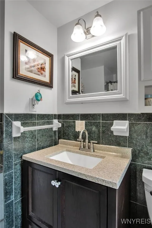 25 Brendel Avenue, Hamburg, New York 14075, Hamburg, New York 14075, 4 Bedrooms Bedrooms, 8 Rooms Rooms,2 BathroomsBathrooms,Residential,Closed,25 Brendel Avenue, Hamburg, New York 14075,0,B1631624