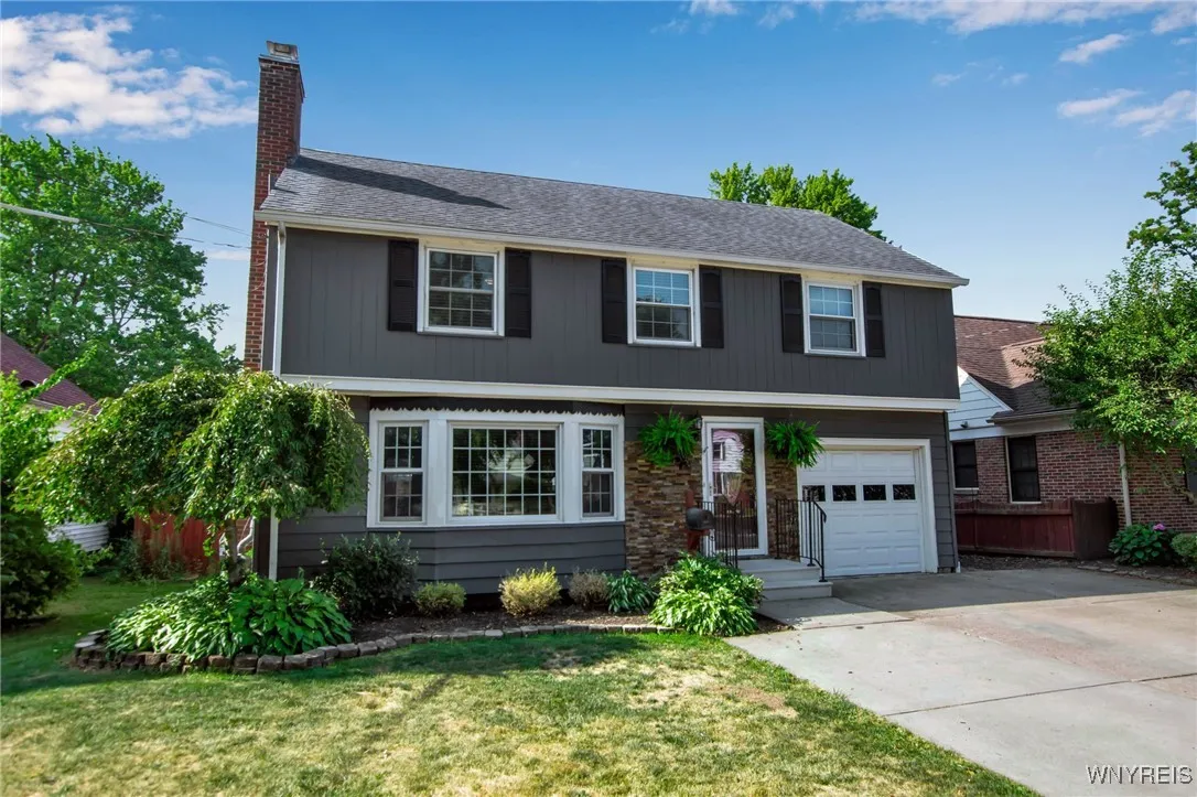 25 Brendel Avenue, Hamburg, New York 14075, Hamburg, New York 14075, 4 Bedrooms Bedrooms, 8 Rooms Rooms,2 BathroomsBathrooms,Residential,Closed,25 Brendel Avenue, Hamburg, New York 14075,0,B1631624