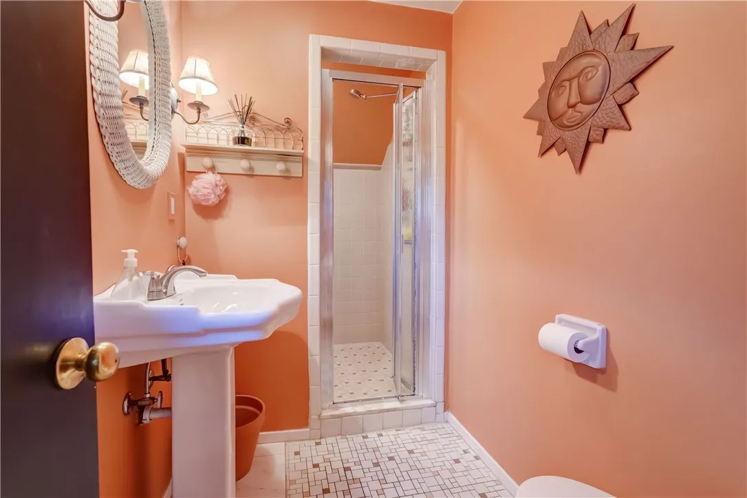 second floor main bathroom