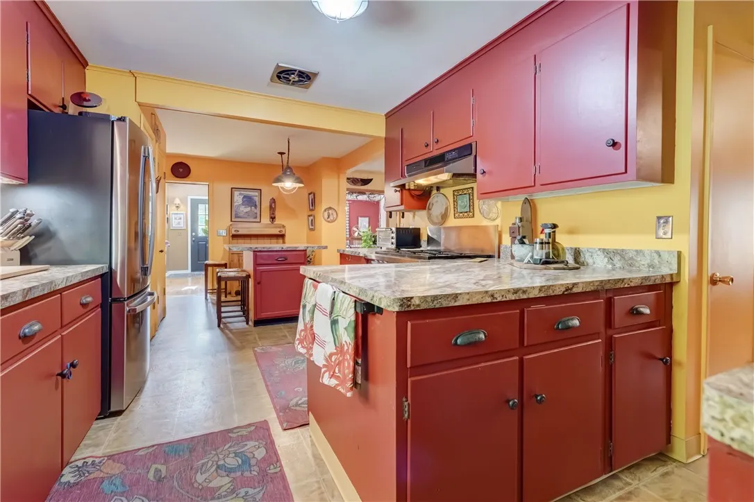 29 Hoyt Place, Rochester, New York 14610, Rochester, New York 14610, 4 Bedrooms Bedrooms, 8 Rooms Rooms,3 BathroomsBathrooms,Residential,Closed,29 Hoyt Place, Rochester, New York 14610,0,R1630976