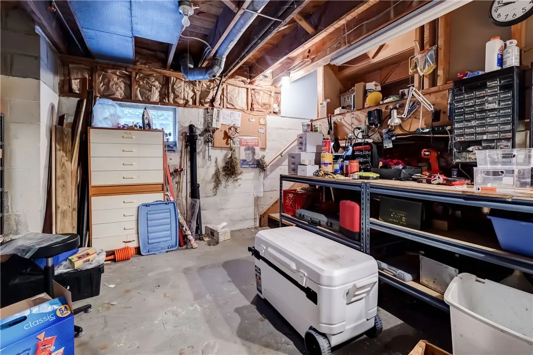 29 Hoyt Place, Rochester, New York 14610, Rochester, New York 14610, 4 Bedrooms Bedrooms, 8 Rooms Rooms,3 BathroomsBathrooms,Residential,Closed,29 Hoyt Place, Rochester, New York 14610,0,R1630976