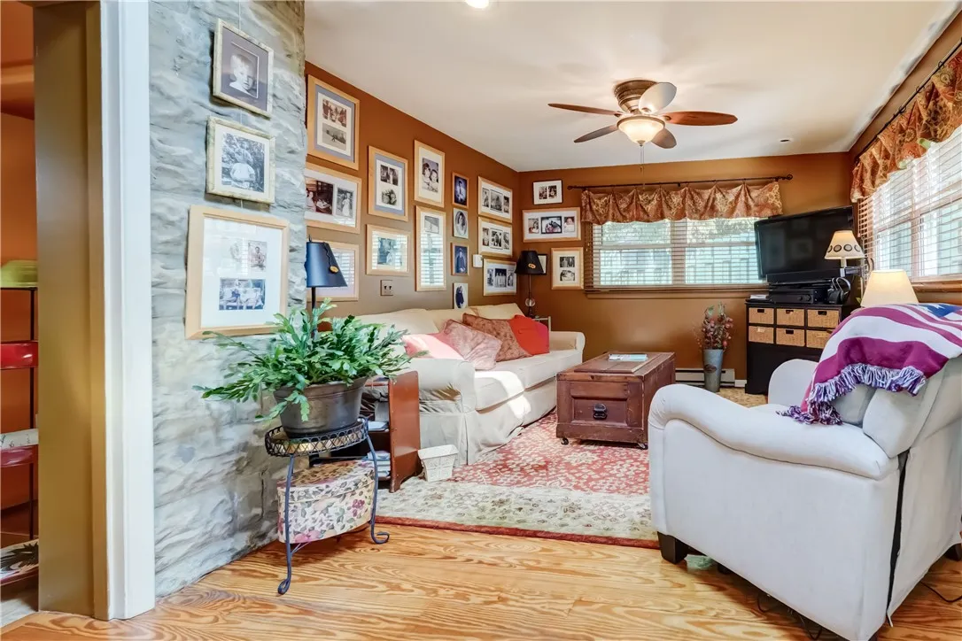 family/room den