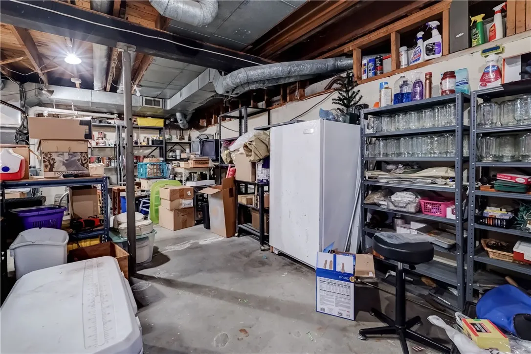 29 Hoyt Place, Rochester, New York 14610, Rochester, New York 14610, 4 Bedrooms Bedrooms, 8 Rooms Rooms,3 BathroomsBathrooms,Residential,Closed,29 Hoyt Place, Rochester, New York 14610,0,R1630976