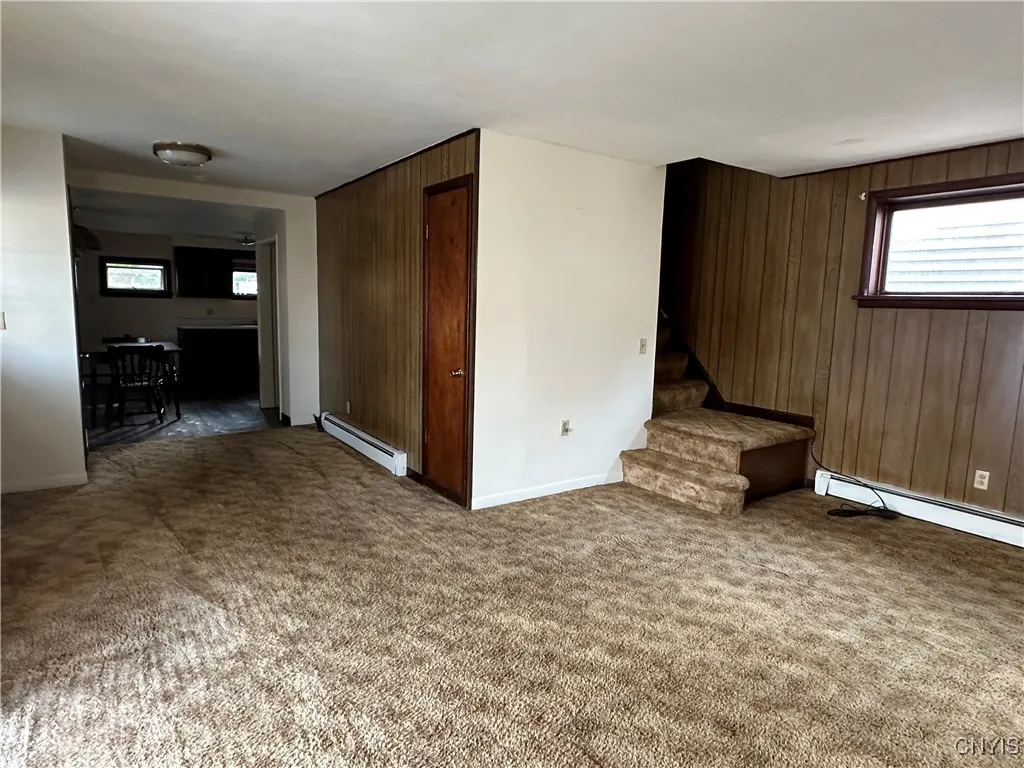 64 East 5th Street, Oswego, New York 13126, Oswego, New York 13126, 2 Bedrooms Bedrooms, 5 Rooms Rooms,1 BathroomBathrooms,Residential Lease,For Rent,64 East 5th Street, Oswego, New York 13126,S1630306