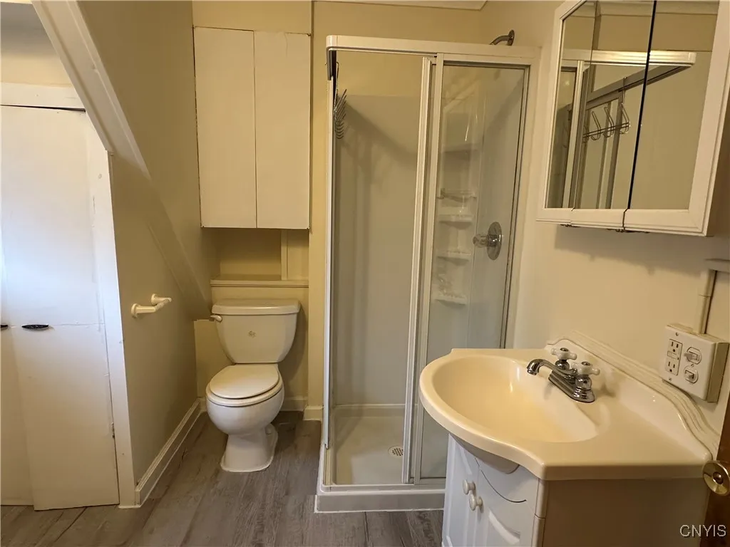 64 East 5th Street, Oswego, New York 13126, Oswego, New York 13126, 2 Bedrooms Bedrooms, 5 Rooms Rooms,1 BathroomBathrooms,Residential Lease,For Rent,64 East 5th Street, Oswego, New York 13126,S1630306