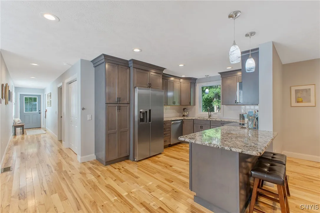 10 Kellogg Street, Kirkland, New York 13323, Kirkland, New York 13323, 3 Bedrooms Bedrooms, 6 Rooms Rooms,2 BathroomsBathrooms,Residential,Closed,10 Kellogg Street, Kirkland, New York 13323,0,S1630311