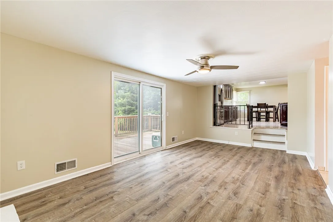 69 Lightwood Lane, Gates, New York 14606, Gates, New York 14606, 5 Bedrooms Bedrooms, 12 Rooms Rooms,2 BathroomsBathrooms,Residential,For Sale,69 Lightwood Lane, Gates, New York 14606,0,R1630495