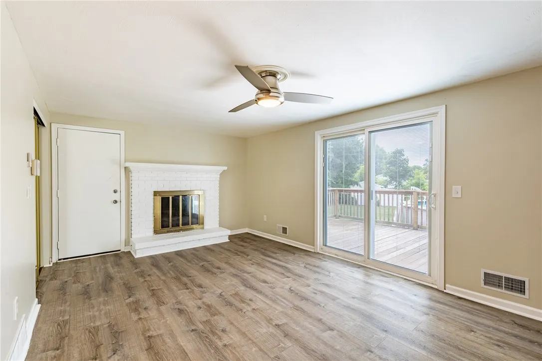 69 Lightwood Lane, Gates, New York 14606, Gates, New York 14606, 5 Bedrooms Bedrooms, 12 Rooms Rooms,2 BathroomsBathrooms,Residential,For Sale,69 Lightwood Lane, Gates, New York 14606,0,R1630495