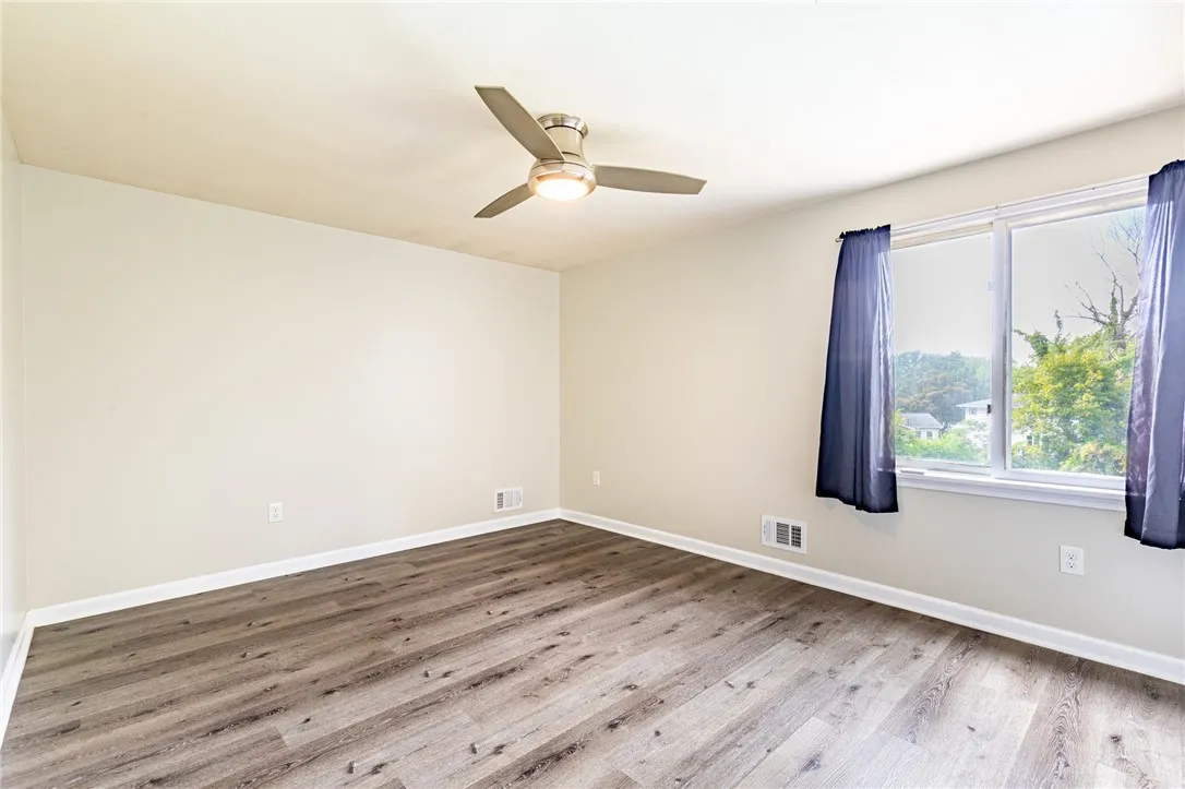 69 Lightwood Lane, Gates, New York 14606, Gates, New York 14606, 5 Bedrooms Bedrooms, 12 Rooms Rooms,2 BathroomsBathrooms,Residential,For Sale,69 Lightwood Lane, Gates, New York 14606,0,R1630495