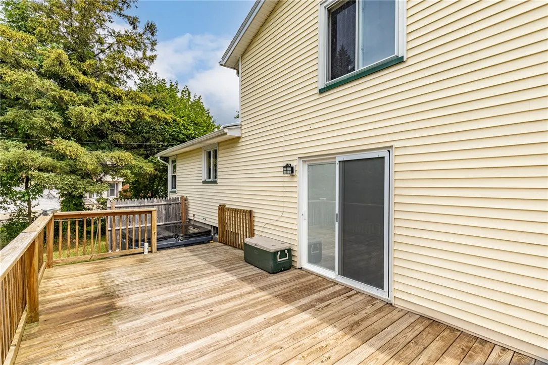 69 Lightwood Lane, Gates, New York 14606, Gates, New York 14606, 5 Bedrooms Bedrooms, 12 Rooms Rooms,2 BathroomsBathrooms,Residential,For Sale,69 Lightwood Lane, Gates, New York 14606,0,R1630495
