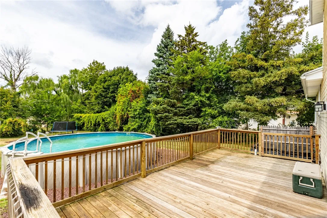 69 Lightwood Lane, Gates, New York 14606, Gates, New York 14606, 5 Bedrooms Bedrooms, 12 Rooms Rooms,2 BathroomsBathrooms,Residential,For Sale,69 Lightwood Lane, Gates, New York 14606,0,R1630495