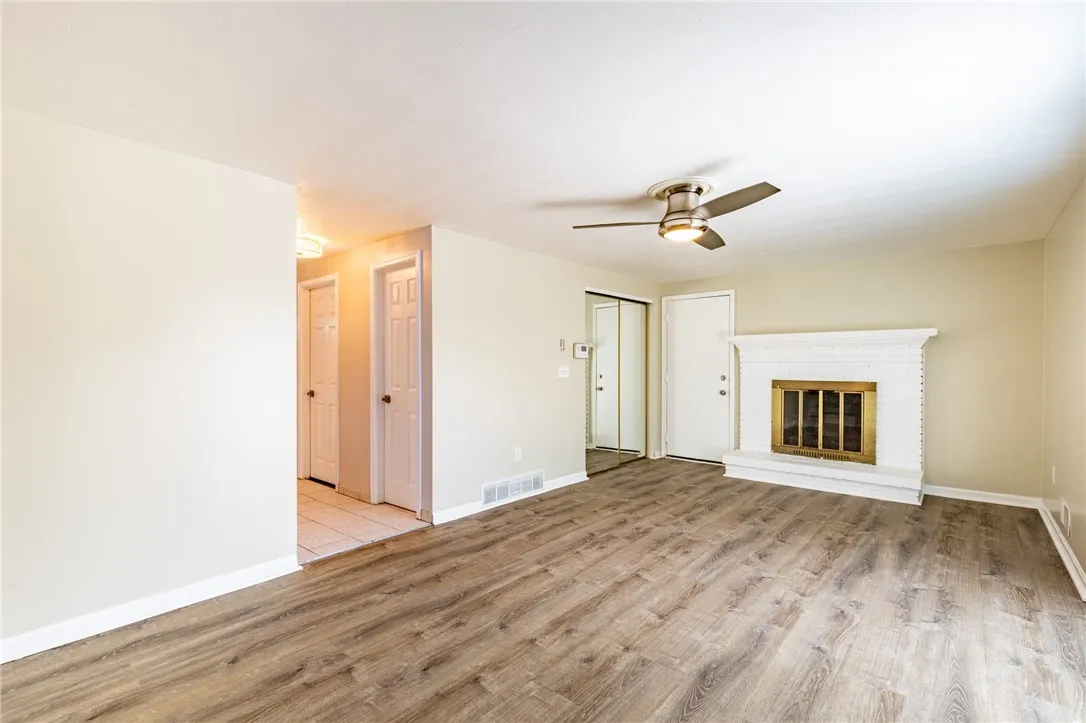 69 Lightwood Lane, Gates, New York 14606, Gates, New York 14606, 5 Bedrooms Bedrooms, 12 Rooms Rooms,2 BathroomsBathrooms,Residential,For Sale,69 Lightwood Lane, Gates, New York 14606,0,R1630495