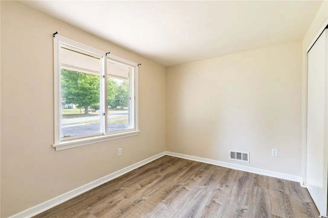 69 Lightwood Lane, Gates, New York 14606, Gates, New York 14606, 5 Bedrooms Bedrooms, 12 Rooms Rooms,2 BathroomsBathrooms,Residential,For Sale,69 Lightwood Lane, Gates, New York 14606,0,R1630495