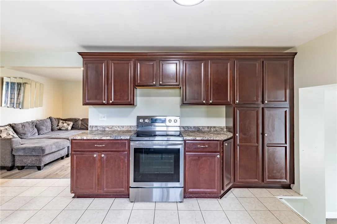 69 Lightwood Lane, Gates, New York 14606, Gates, New York 14606, 5 Bedrooms Bedrooms, 12 Rooms Rooms,2 BathroomsBathrooms,Residential,For Sale,69 Lightwood Lane, Gates, New York 14606,0,R1630495