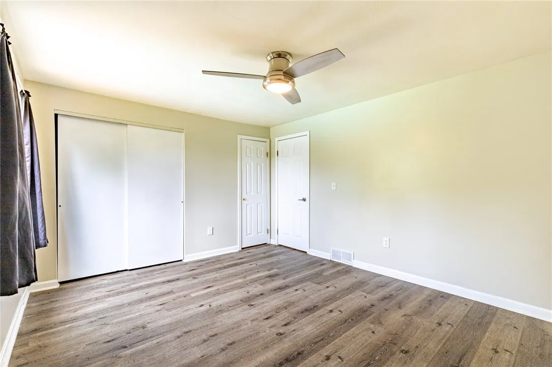 69 Lightwood Lane, Gates, New York 14606, Gates, New York 14606, 5 Bedrooms Bedrooms, 12 Rooms Rooms,2 BathroomsBathrooms,Residential,For Sale,69 Lightwood Lane, Gates, New York 14606,0,R1630495