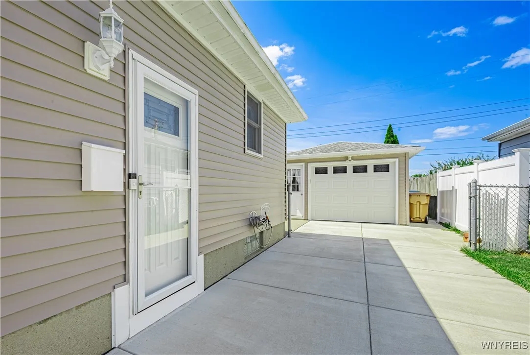 26 Louise Drive, Cheektowaga, New York 14227, Cheektowaga, New York 14227, 3 Bedrooms Bedrooms, 6 Rooms Rooms,1 BathroomBathrooms,Residential,Closed,26 Louise Drive, Cheektowaga, New York 14227,0,B1631507