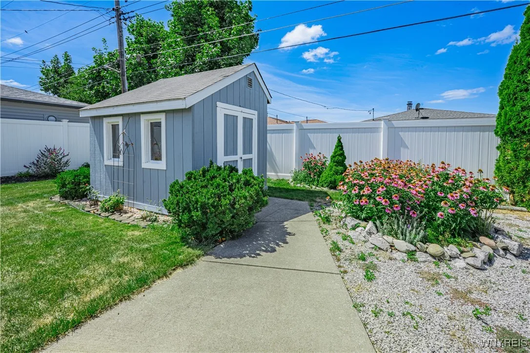 26 Louise Drive, Cheektowaga, New York 14227, Cheektowaga, New York 14227, 3 Bedrooms Bedrooms, 6 Rooms Rooms,1 BathroomBathrooms,Residential,Closed,26 Louise Drive, Cheektowaga, New York 14227,0,B1631507