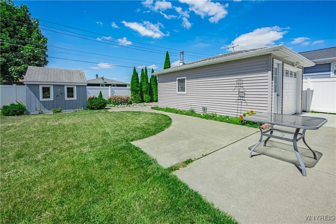 26 Louise Drive, Cheektowaga, New York 14227, Cheektowaga, New York 14227, 3 Bedrooms Bedrooms, 6 Rooms Rooms,1 BathroomBathrooms,Residential,Closed,26 Louise Drive, Cheektowaga, New York 14227,0,B1631507