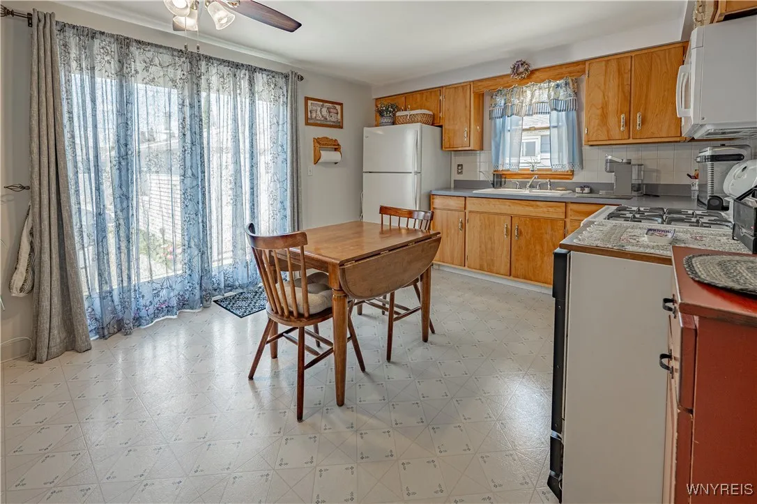 26 Louise Drive, Cheektowaga, New York 14227, Cheektowaga, New York 14227, 3 Bedrooms Bedrooms, 6 Rooms Rooms,1 BathroomBathrooms,Residential,Closed,26 Louise Drive, Cheektowaga, New York 14227,0,B1631507