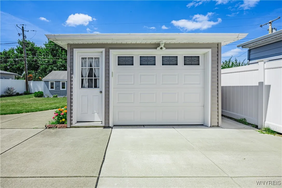 26 Louise Drive, Cheektowaga, New York 14227, Cheektowaga, New York 14227, 3 Bedrooms Bedrooms, 6 Rooms Rooms,1 BathroomBathrooms,Residential,Closed,26 Louise Drive, Cheektowaga, New York 14227,0,B1631507
