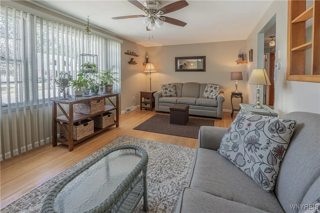 26 Louise Drive, Cheektowaga, New York 14227, Cheektowaga, New York 14227, 3 Bedrooms Bedrooms, 6 Rooms Rooms,1 BathroomBathrooms,Residential,Closed,26 Louise Drive, Cheektowaga, New York 14227,0,B1631507